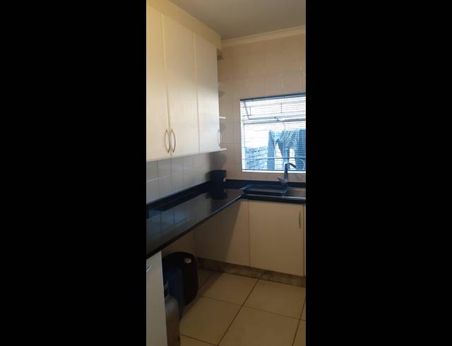 3 BEDROOM TOWNHOUSE RENTED IN NORKEM PARK